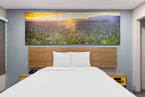 Days Inn by Wyndham Bakersfield