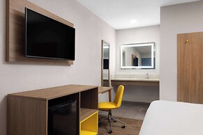 Days Inn by Wyndham Bakersfield