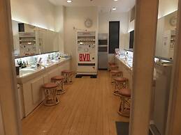 Capsule Hotel Wellbe Sakae - Caters to Men