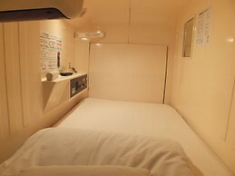 Capsule Hotel Wellbe Sakae - Caters to Men
