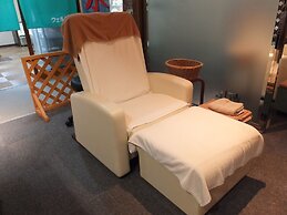 Capsule Hotel Wellbe Sakae - Caters to Men