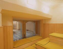 Capsule Hotel Wellbe Sakae - Caters to Men