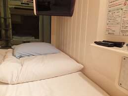 Capsule Hotel Wellbe Sakae - Caters to Men