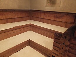 Capsule Hotel Wellbe Sakae - Caters to Men