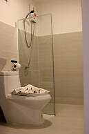 1715 House - White Rhino