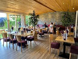 Ravelston House