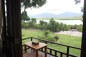 White Sandy Beach Menjangan