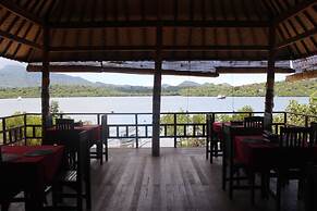 White Sandy Beach Menjangan