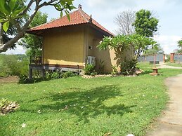 White Sandy Beach Menjangan