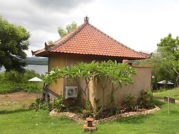 White Sandy Beach Menjangan