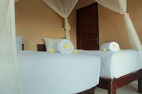 White Sandy Beach Menjangan