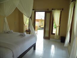 White Sandy Beach Menjangan