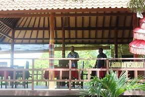 White Sandy Beach Menjangan