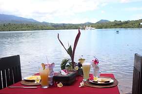 White Sandy Beach Menjangan