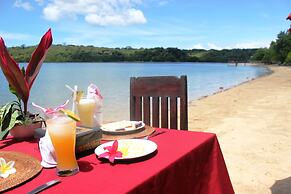 White Sandy Beach Menjangan