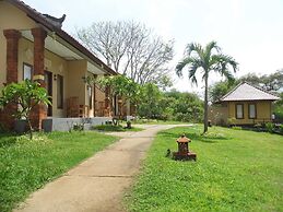 White Sandy Beach Menjangan