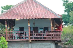 White Sandy Beach Menjangan