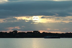 White Sandy Beach Menjangan