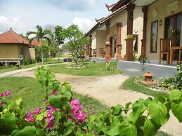 White Sandy Beach Menjangan