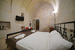 View Cave Hotel