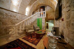 View Cave Hotel