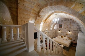 View Cave Hotel