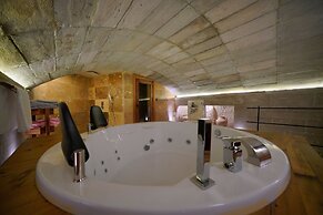 View Cave Hotel