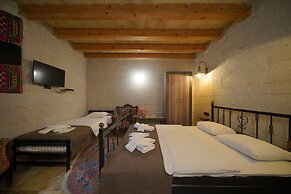 View Cave Hotel