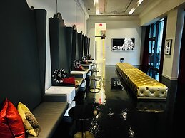 Altitude Suites on Yonge