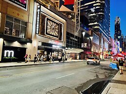 Altitude Suites on Yonge