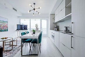 Altitude Suites on Yonge