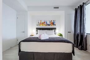 Altitude Suites on Yonge