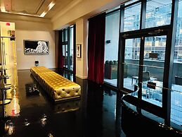 Altitude Suites on Yonge