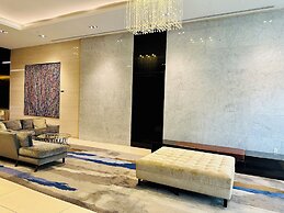 Altitude Suites on Yonge