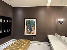 Altitude Suites on Yonge