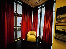 Altitude Suites on Yonge