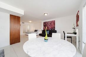 Strand Ocean Drive Suites