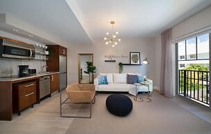 Strand Ocean Drive Suites