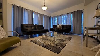 Strand Ocean Drive Suites