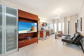 Strand Ocean Drive Suites