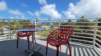 Strand Ocean Drive Suites