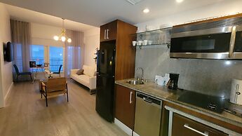 Strand Ocean Drive Suites