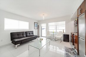 Strand Ocean Drive Suites