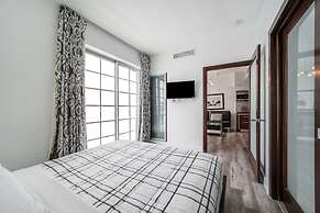 Strand Ocean Drive Suites