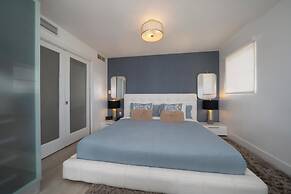 Strand Ocean Drive Suites