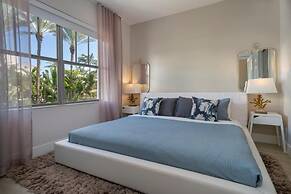 Strand Ocean Drive Suites