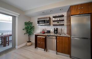 Strand Ocean Drive Suites