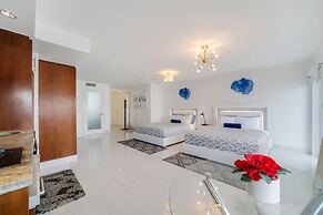 Strand Ocean Drive Suites