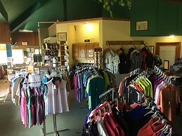 Bluff Point Golf Resort