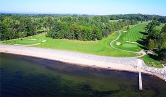 Bluff Point Golf Resort